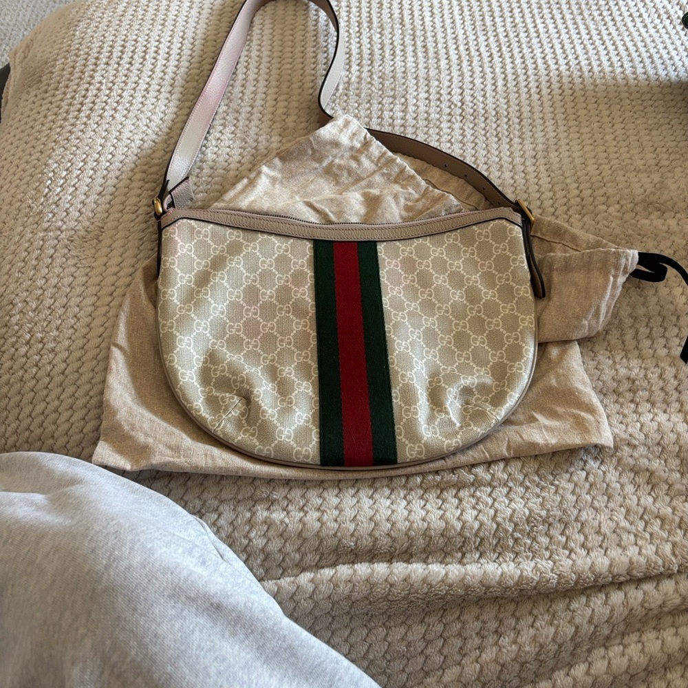 Gucci Beige and Green Shoulder Bag - Picture 4 of 8